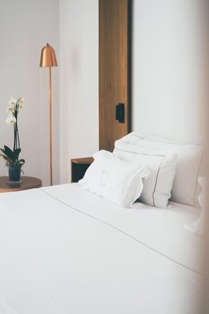 Room, Single, King Bed, Es Princep 4/7