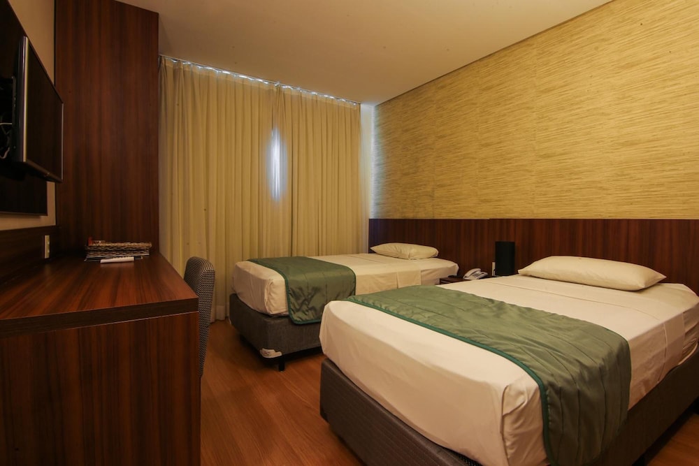 Hotel Serrano 8/54