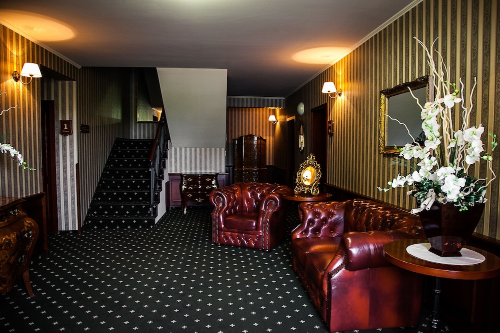 Golf Hotel Morris 37/62