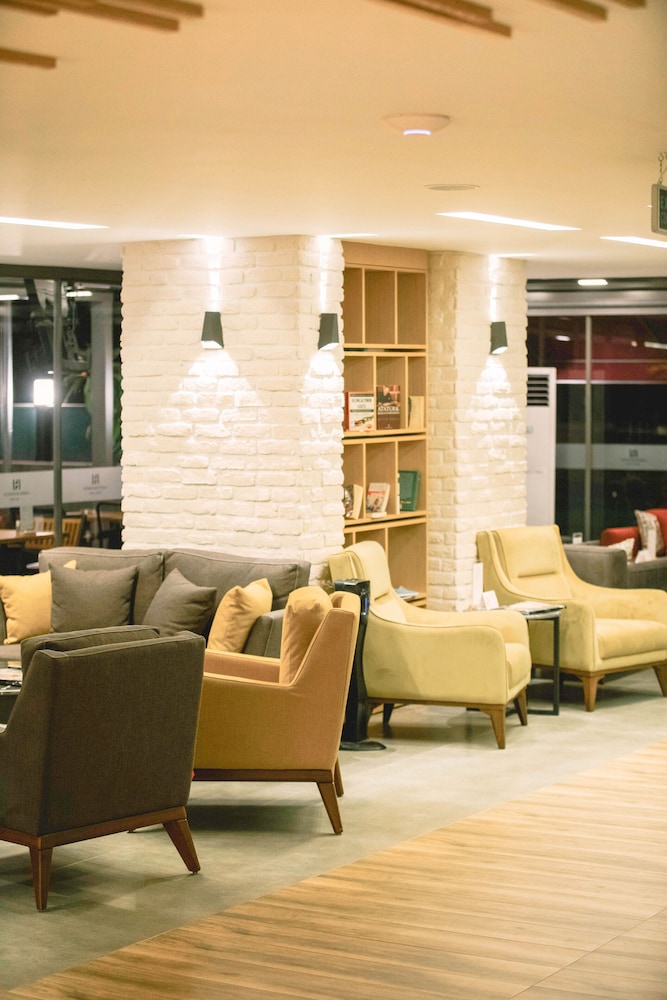 Laren Business Hotel And Spa 50/81