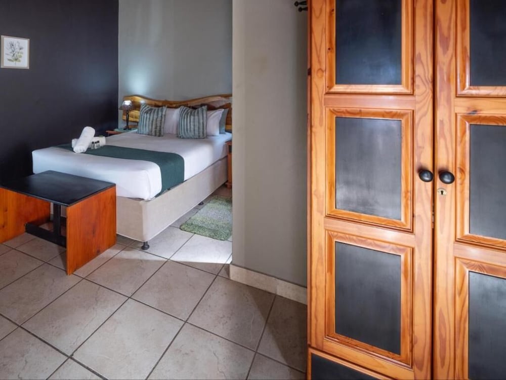 ECO LODGE 14/15