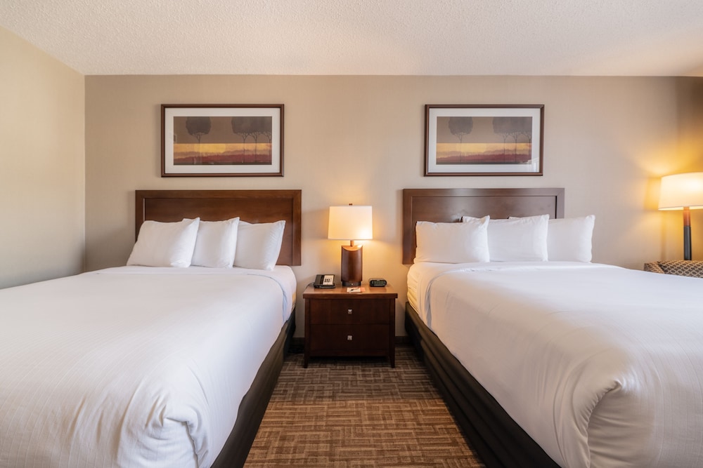 Kanata Kelowna Hotel and Conference Centre 10/47