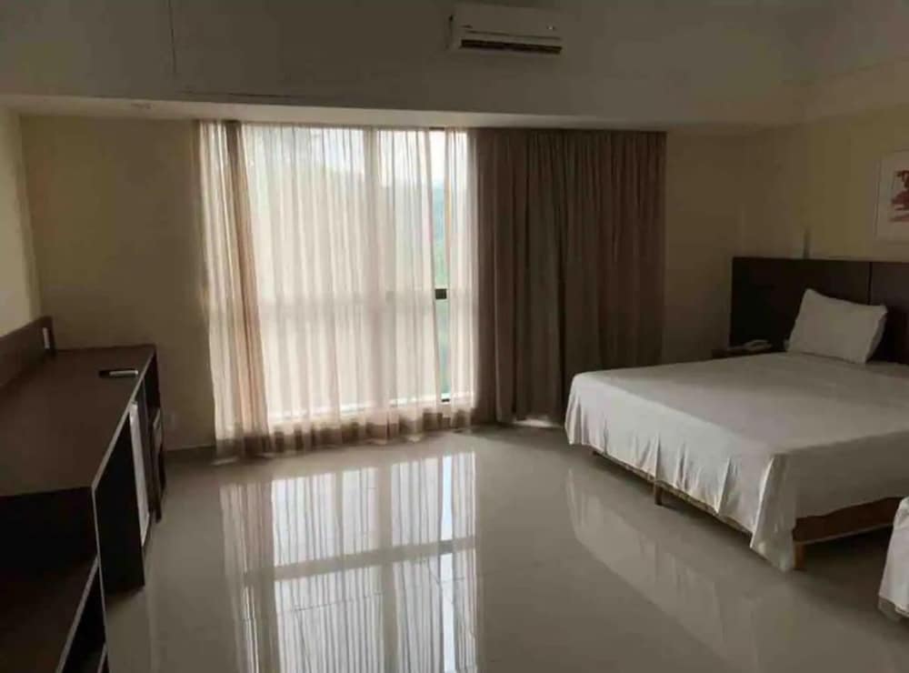 Tropical Executive Hotel 40/62