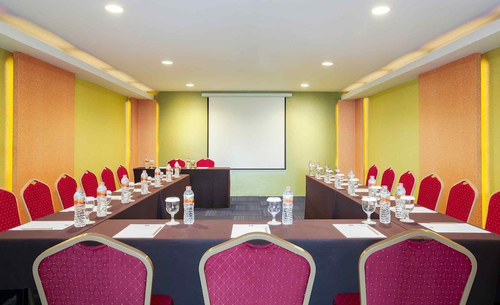 Ibis Budget Semarang Tendean 43/54