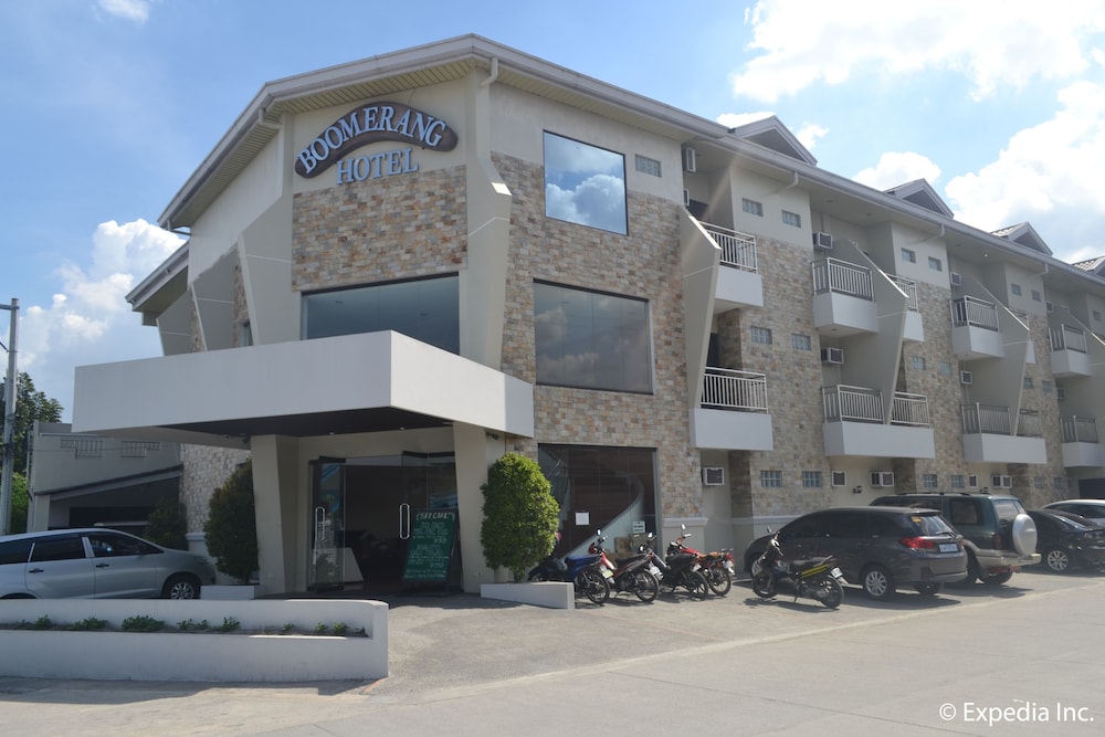 Boomerang Hotel 3/63