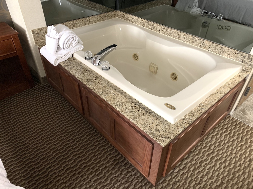 Holiday Inn Express Holland 47/55