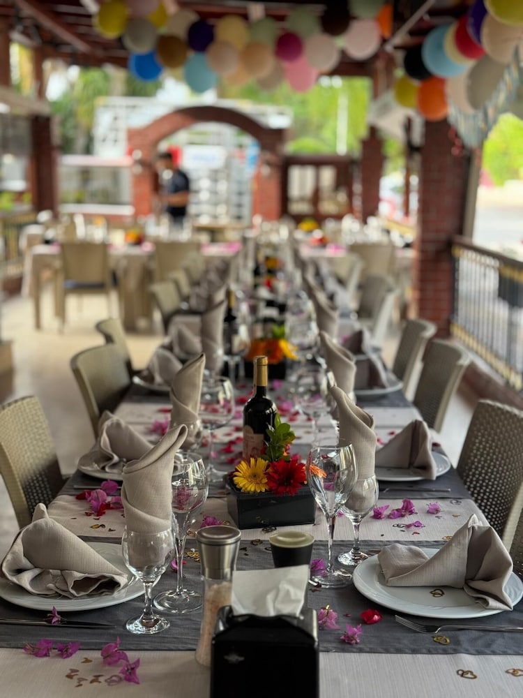 Orange Garden Hotel 32/45