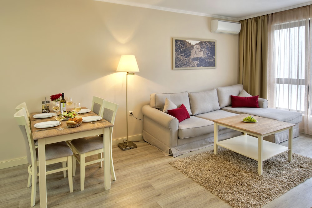 White Rock Castle Suite Hotel & Spa 31/47