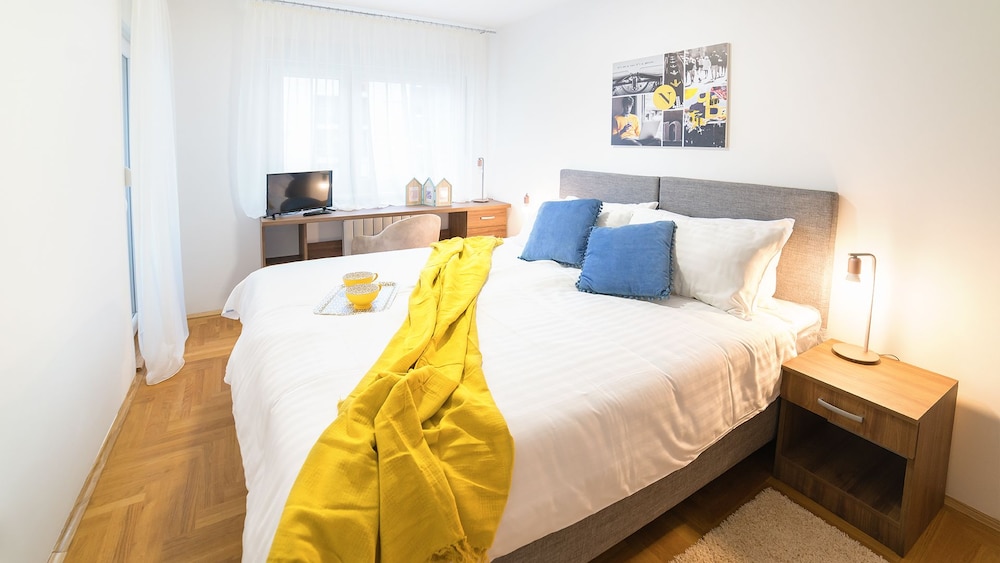 Novel Inn 25/78