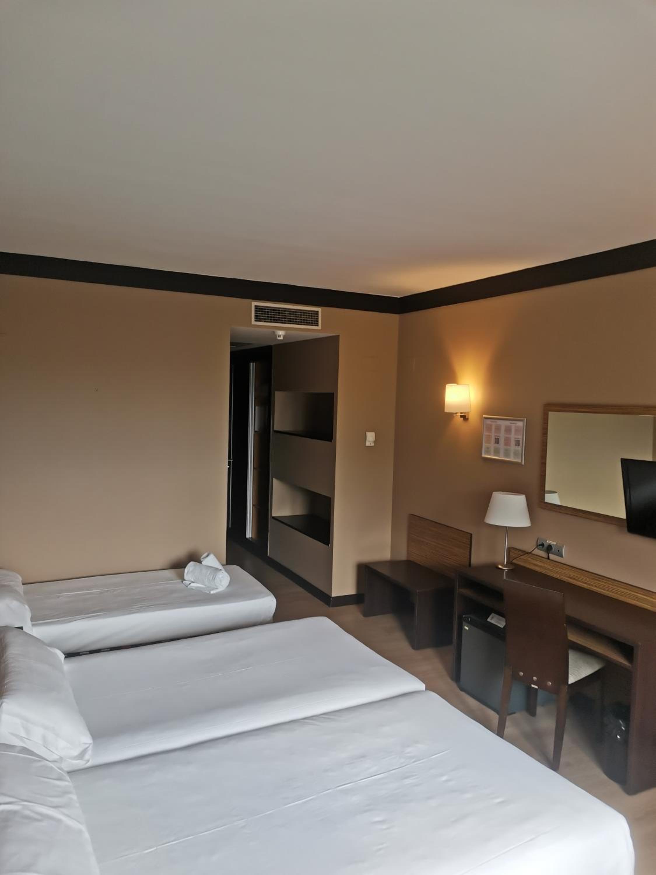 Room, Triple, 3 Beds