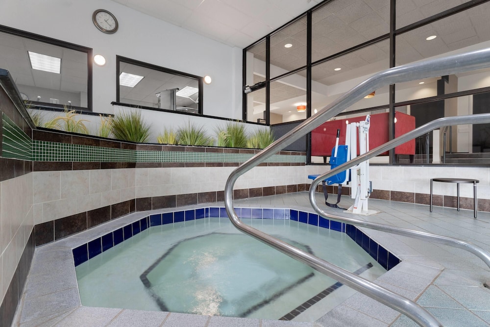 Wyndham Minneapolis South/Burnsville 29/64
