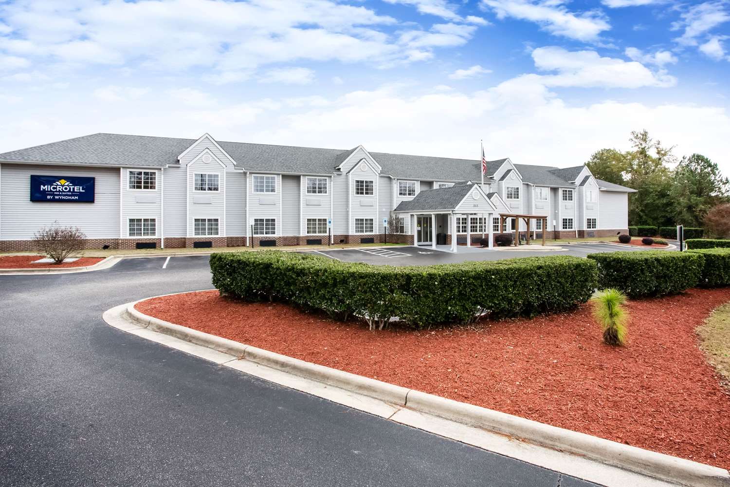 Microtel Inn & Suites by Wyndham Southern Pines / Pinehurst 37/41