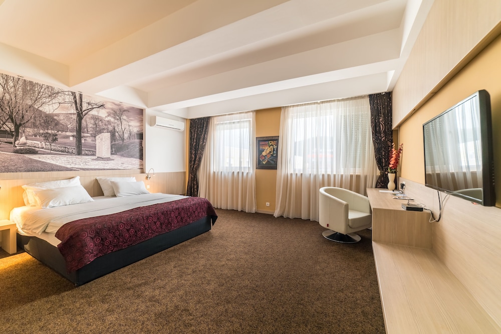 CITY HOTEL MOSTAR 18/69