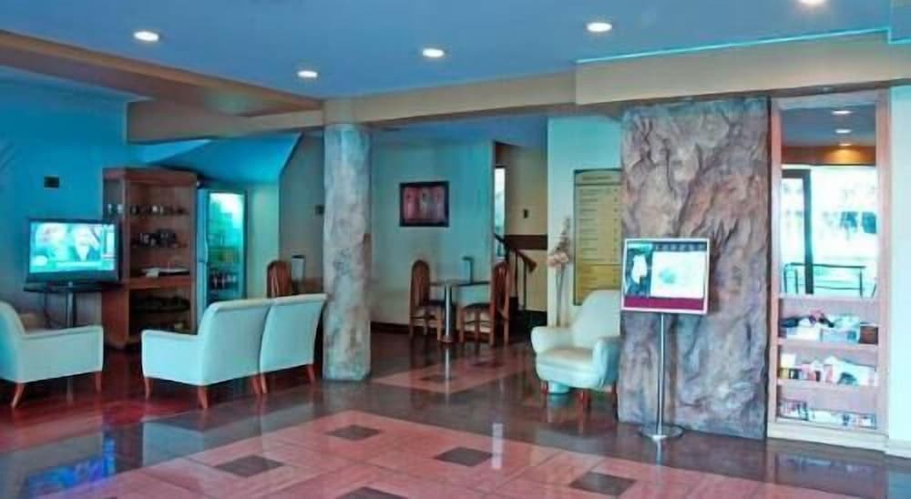 Hotel Provincial 19/24