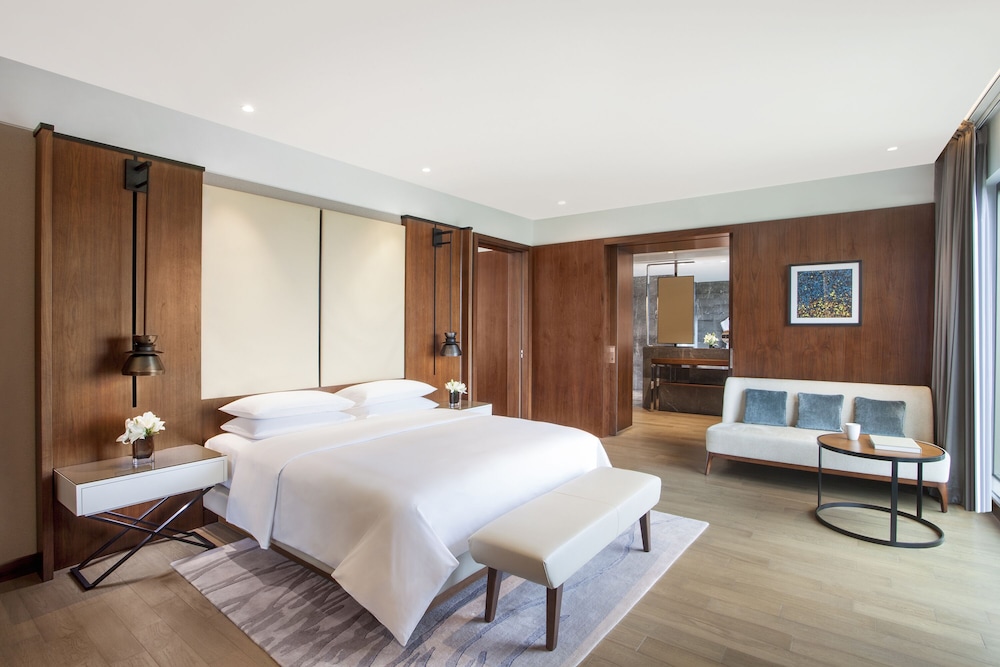 GRAND HYATT KOCHI BOLGATTY 20/71