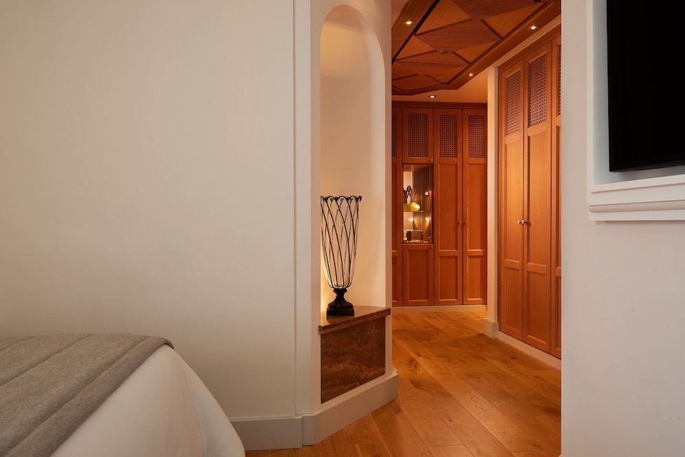 2 Bedrooms, Residence, Suite, King Bed, 1 King and 2 Double Beds، St Regis Mardavall Mallorca Resort 9/10