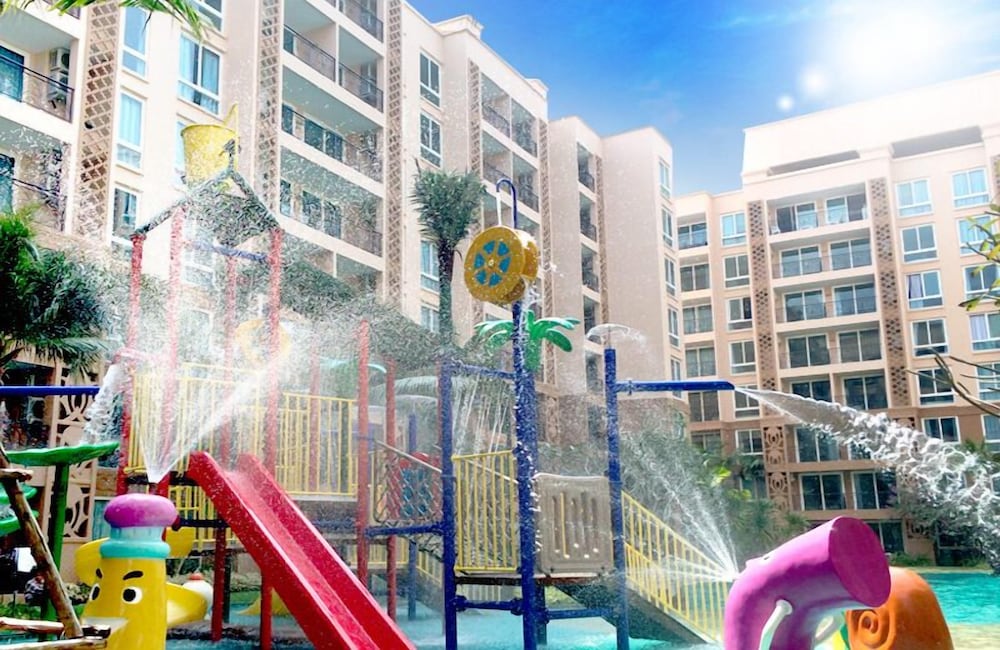 Atlantis Condo And Water Park Pattaya By The Sea 36/50
