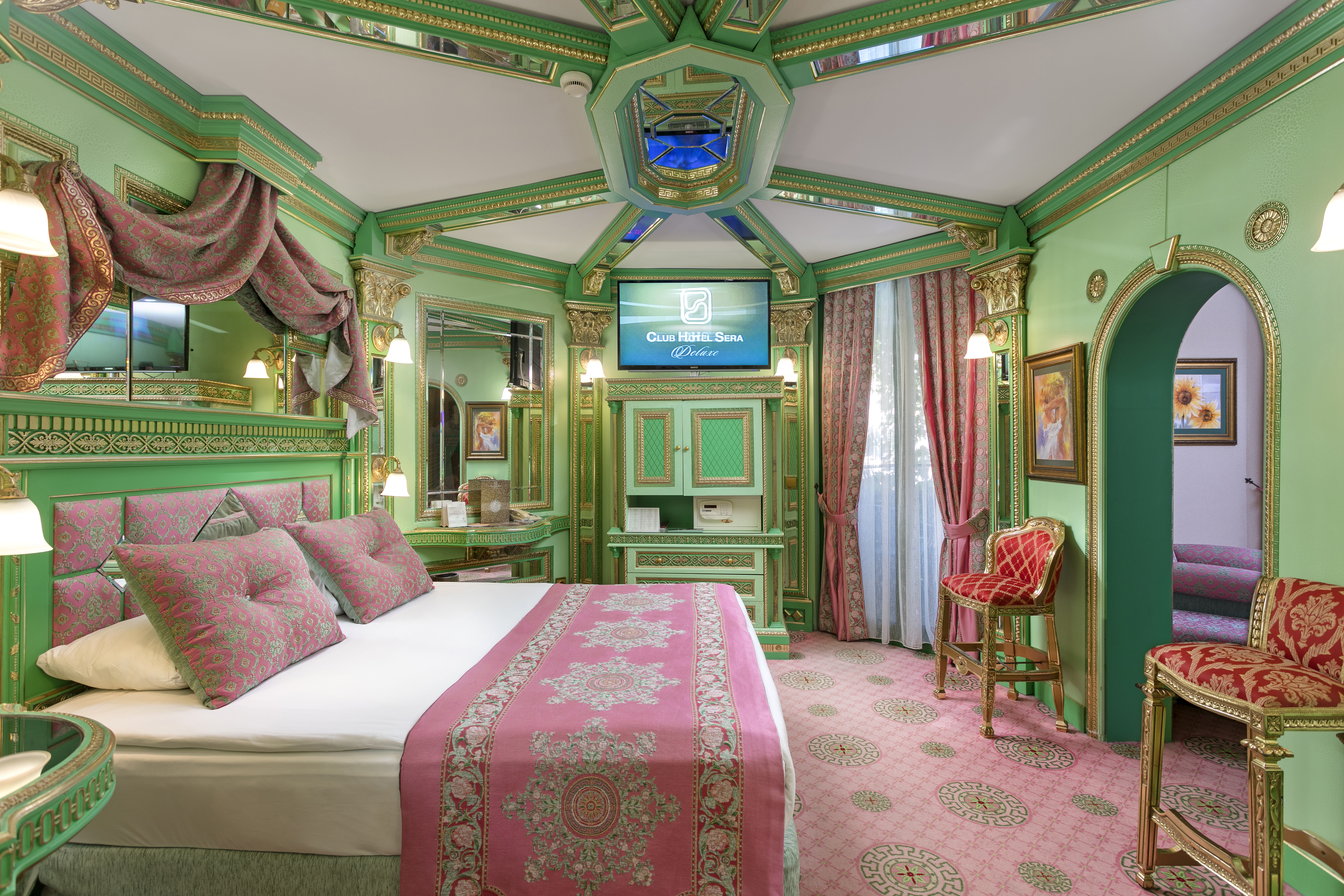 Club, Double Bed, Land View