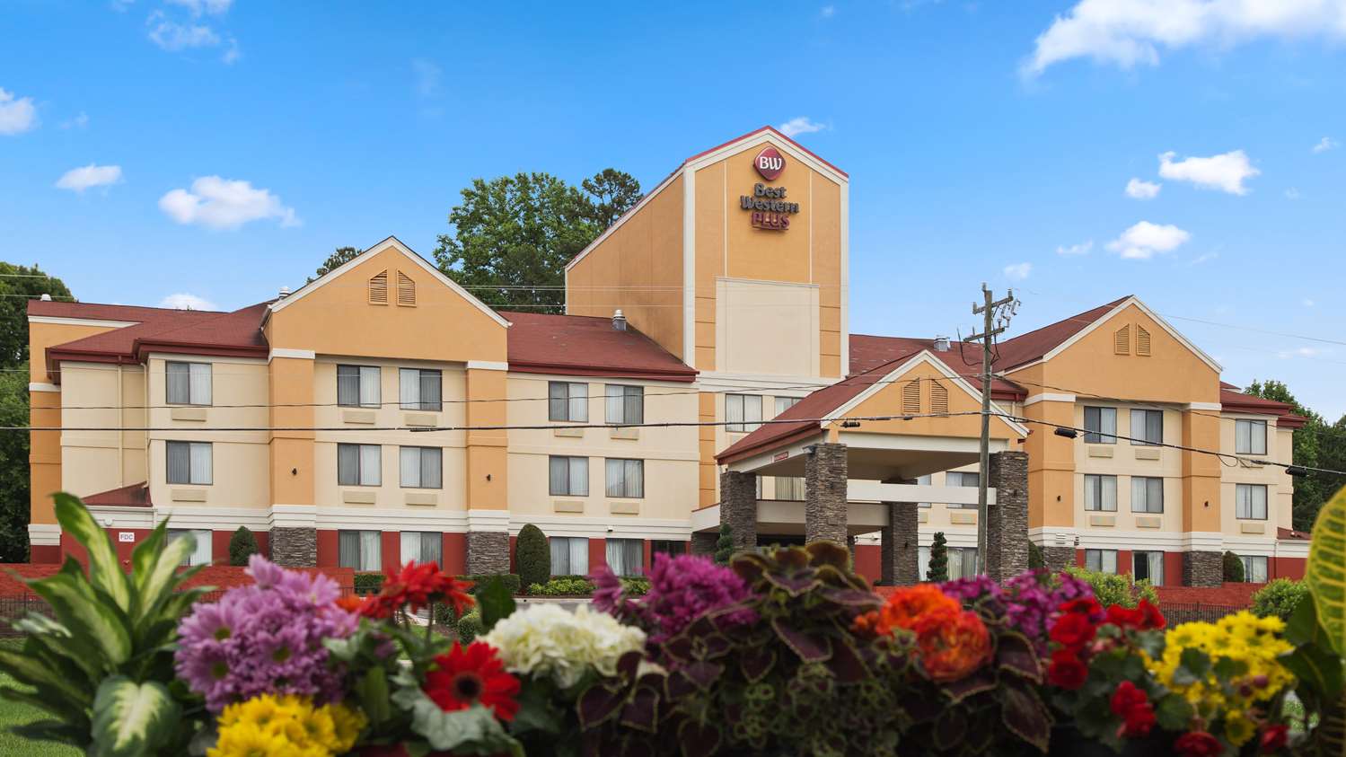 Best Western Plus Huntersville Inn & Suites Near L 1/8