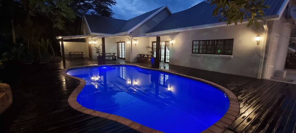 Lalapanzi Guest House 28/50