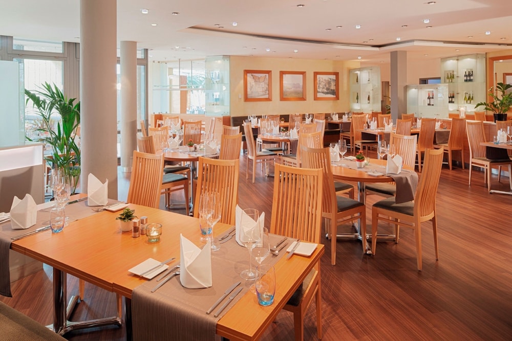 Movenpick Hotel Munchen Airport 48/68