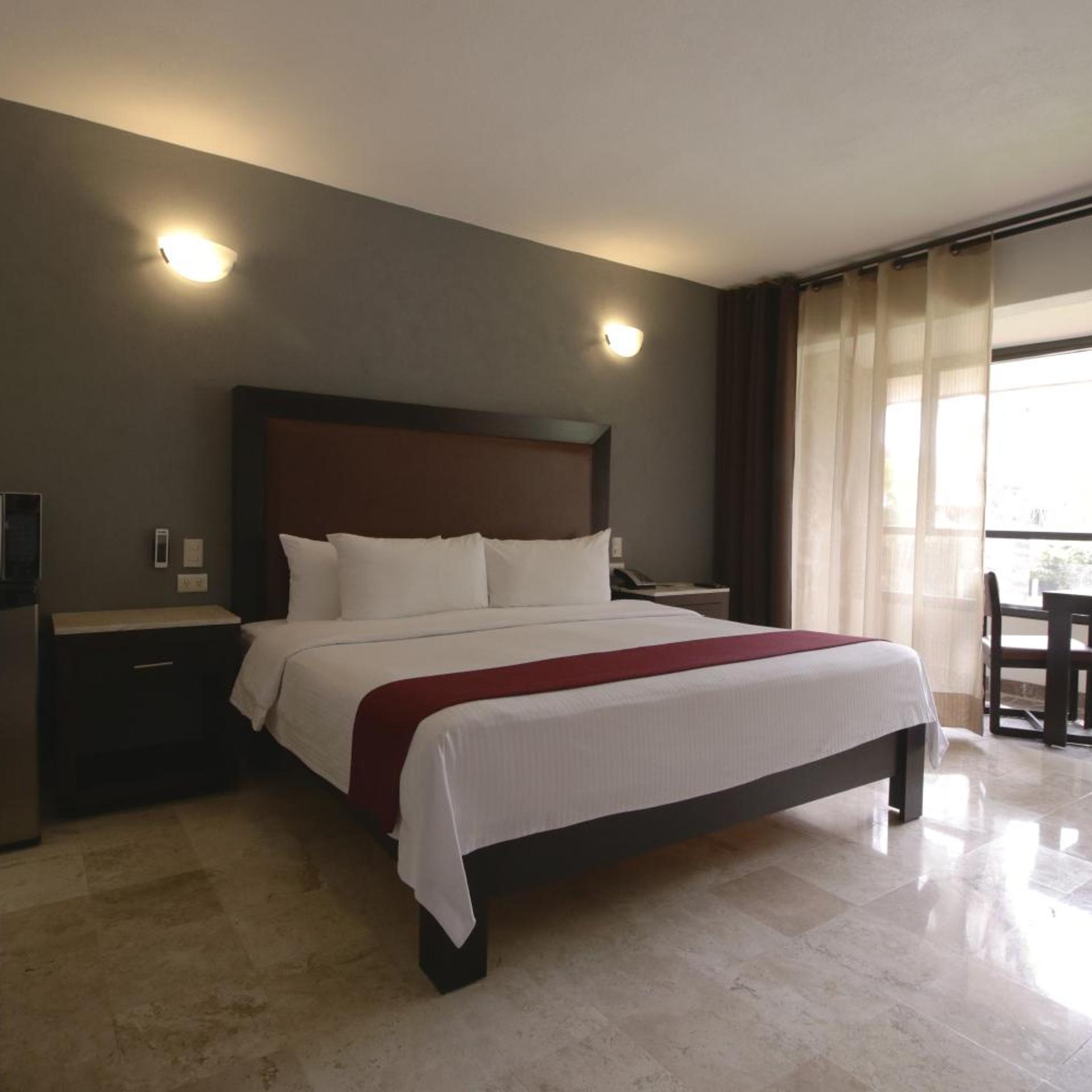 Room, King Bed