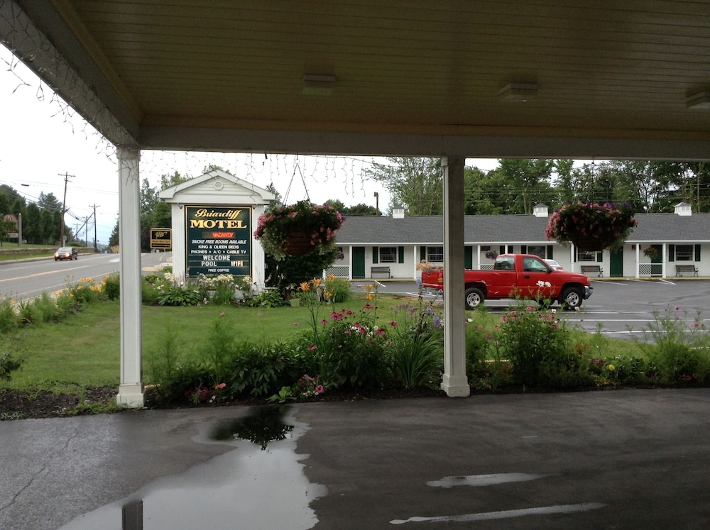 Briarcliff Motel 8/30