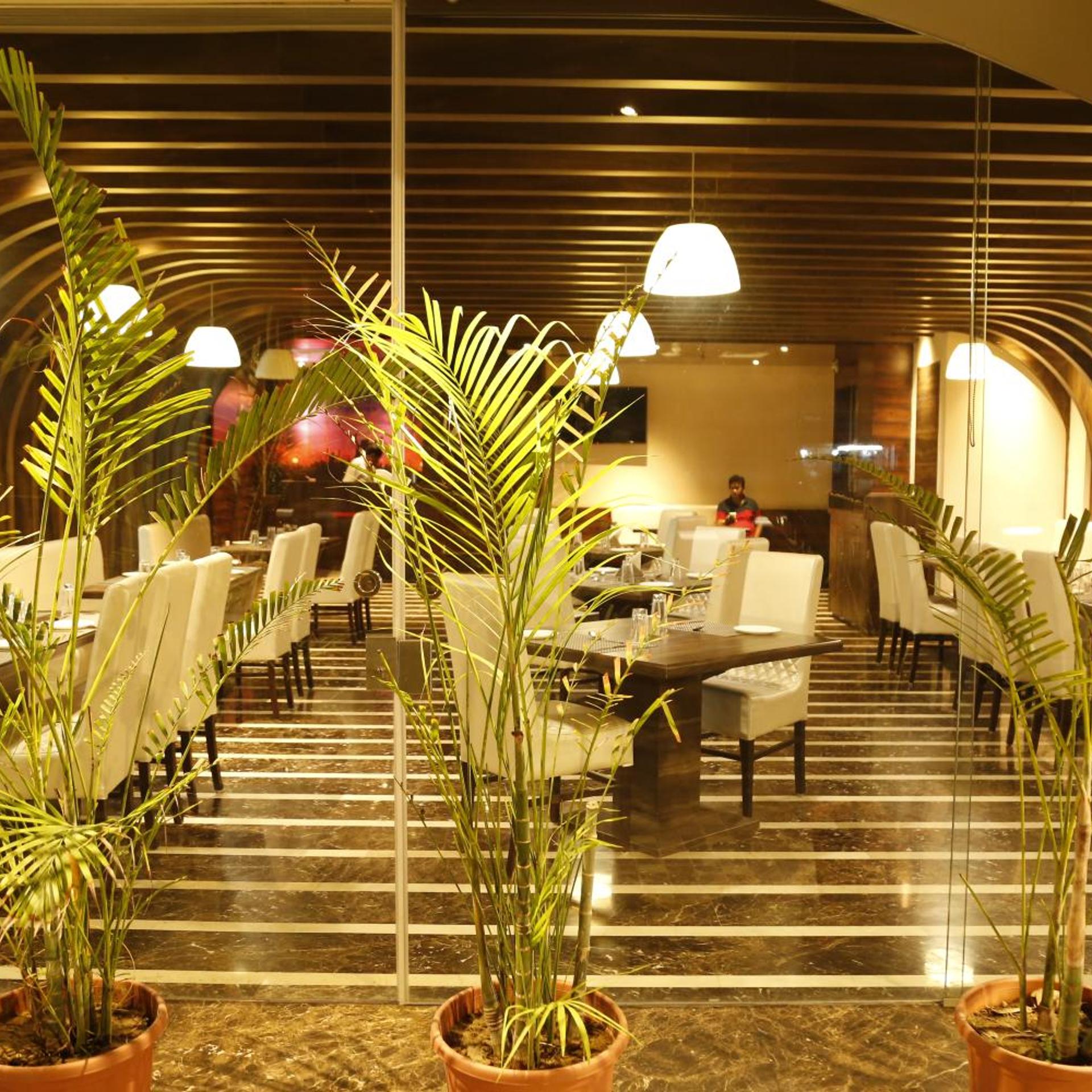 HOTEL ORANGE 5/27
