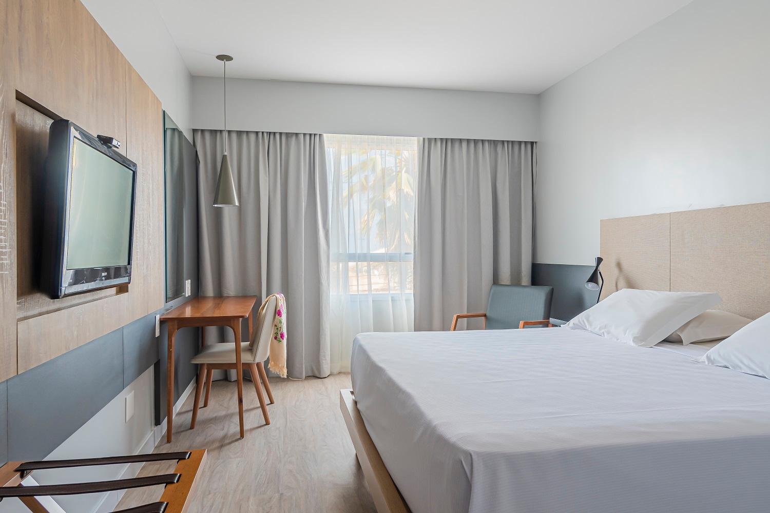 Superior, Double Bed, Lateral Side Sea View