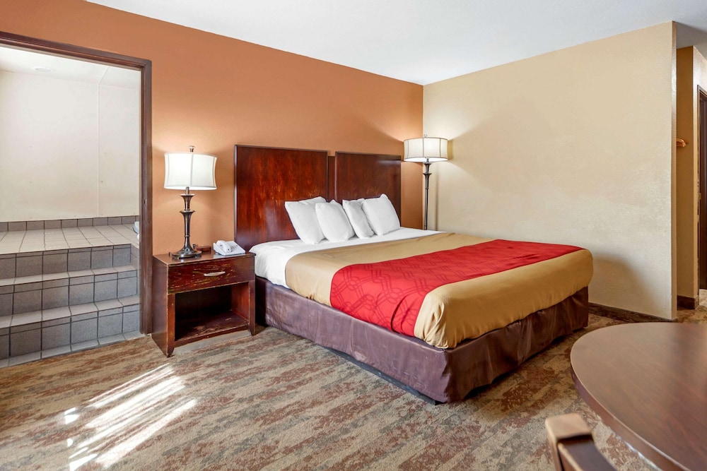 Econo Lodge Black Hills 17/46