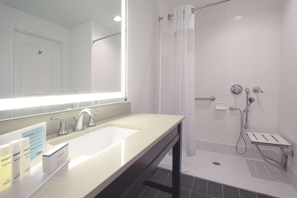 Hampton Inn And Suites Columbus/University Area 16/81