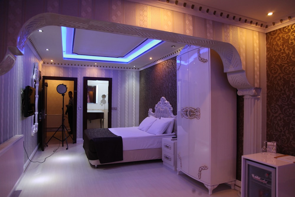 Royal Anka Hotel 8/32