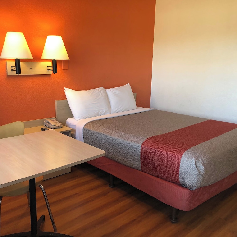 Motel6 Prescott, AZ 43/58
