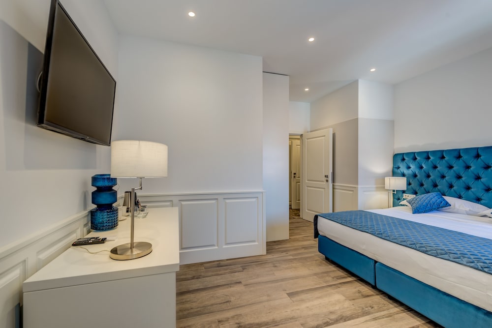 Palms Promenade Luxury Rooms 11/37