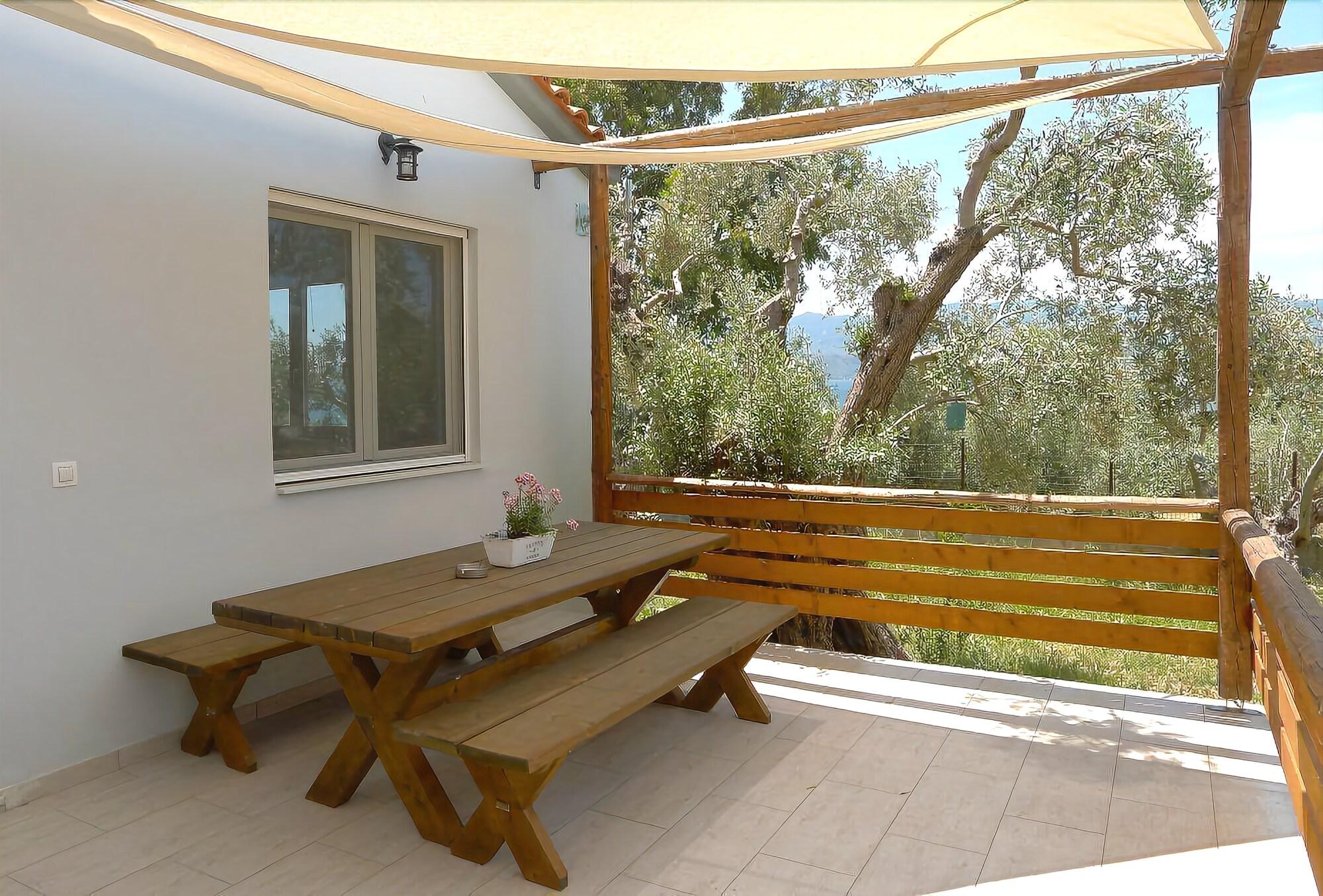 Ampoulos Rooms & Apartments 28/50