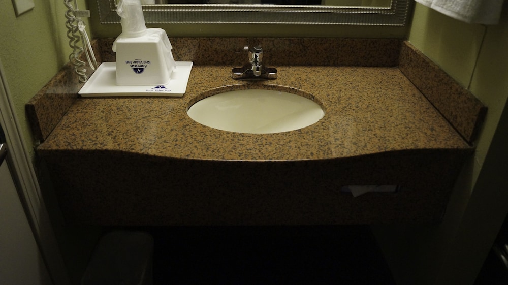 غرفة بسريرين كوين، Americas Best Value Inn St Louis/Downtown 2/2