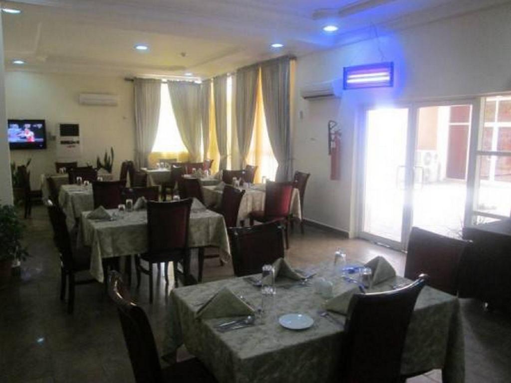 Gombe Jewel Hotel 7/14