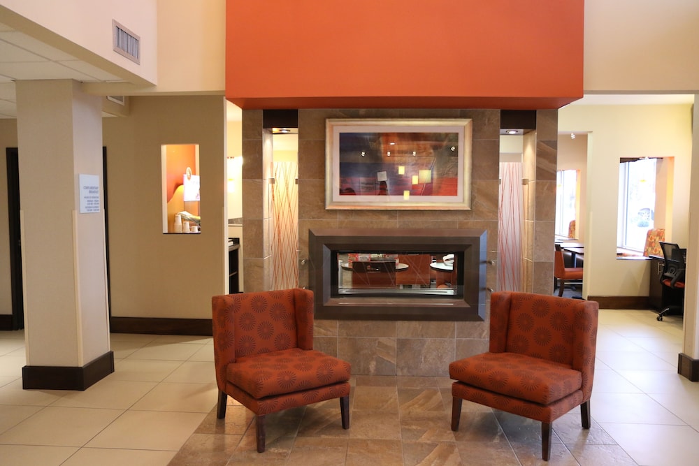 Holiday Inn Express Pittsburgh E - Waterfront Dr 27/42