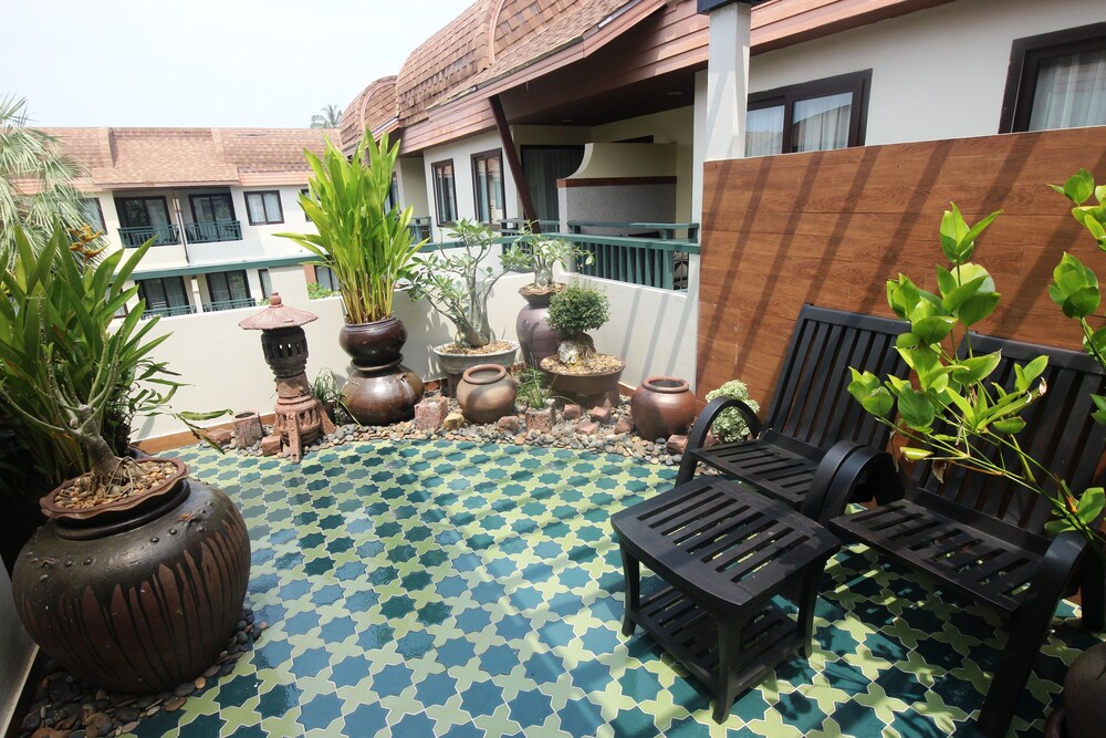 P P Palmtree Resort 39/50
