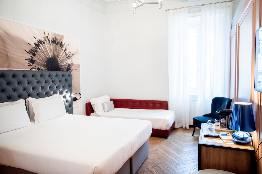 Boutique Centrale Palace 30/81