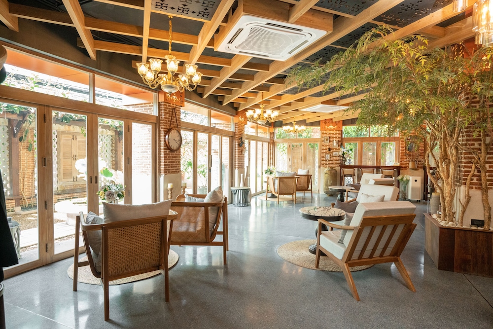 Sanae' Oldtown Hotel 33/48