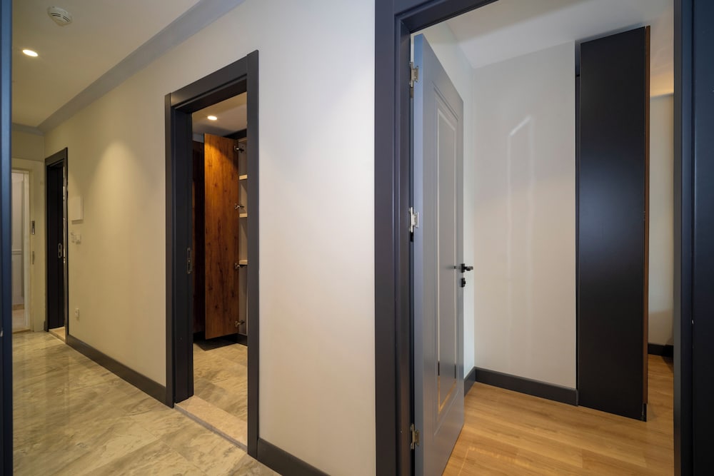 Rusel Park Residence 16/50