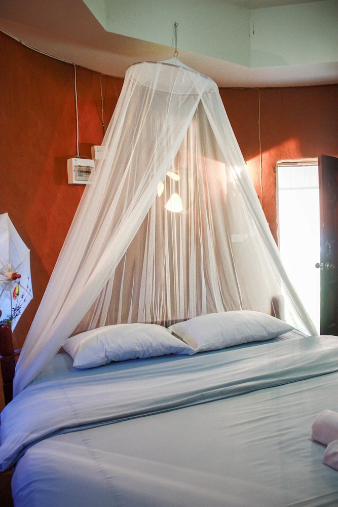 Baandin Huaiphung Resort 8/18