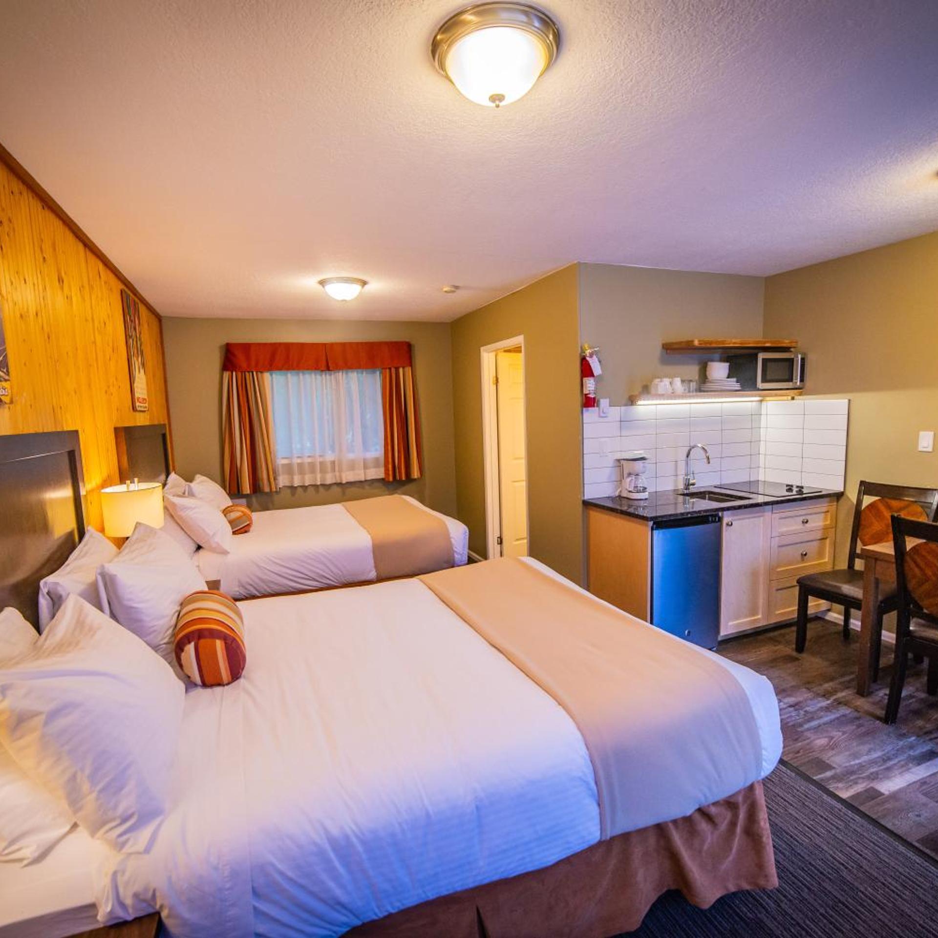Alpine Inn & Suites 14/50