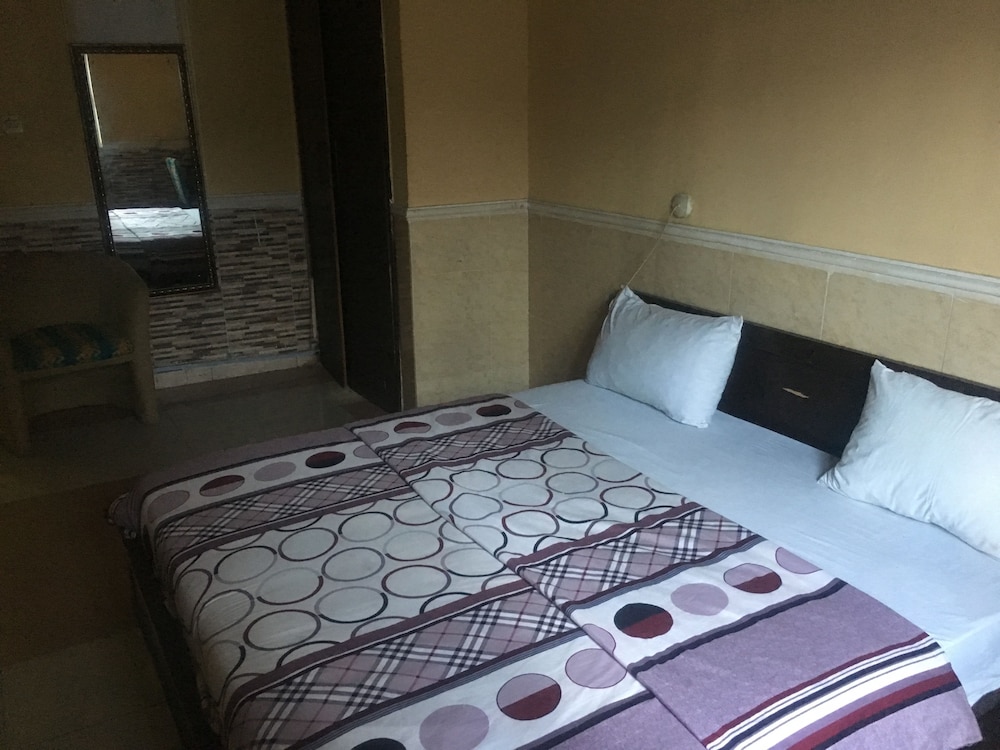 Lekki Central Hotel 10/21
