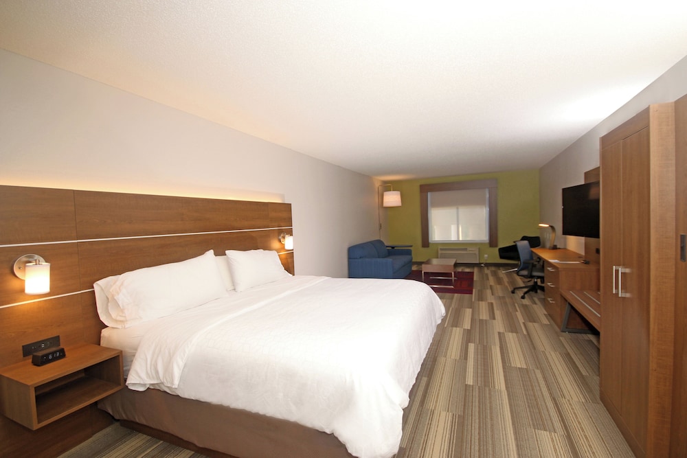 Holiday Inn Express Troutville - Roanoke North 22/60