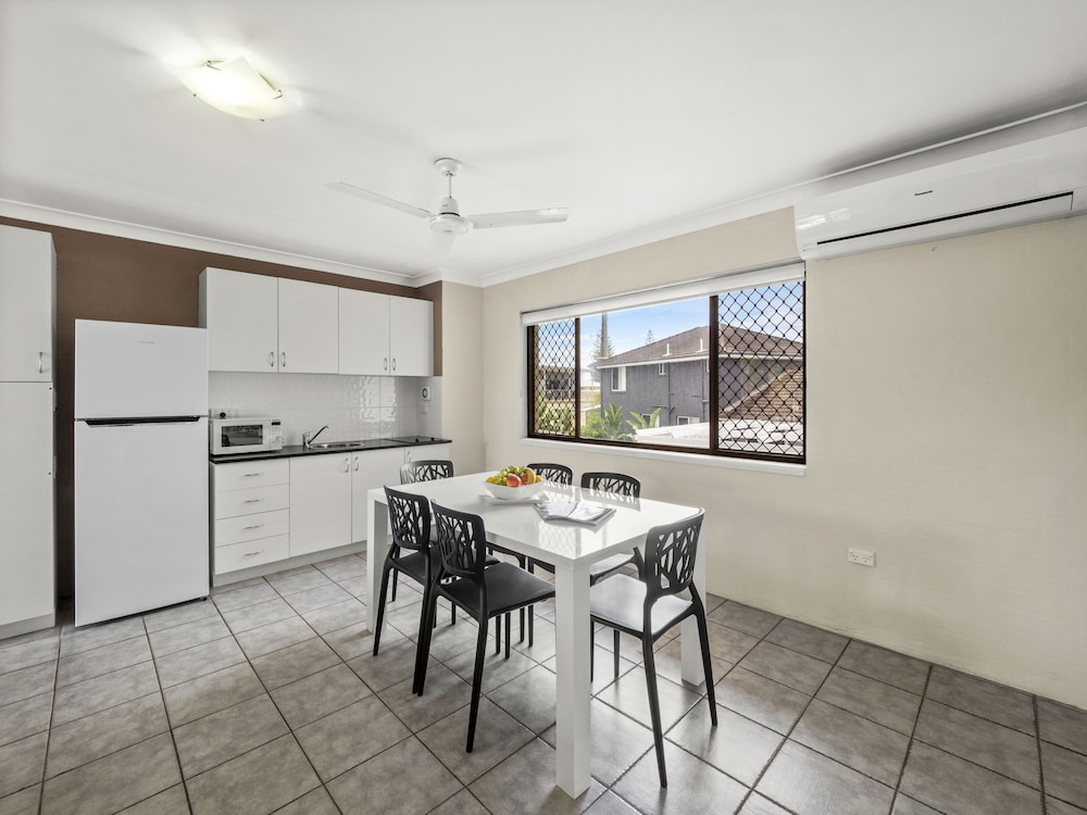 YAMBA SUN MOTEL 52/60