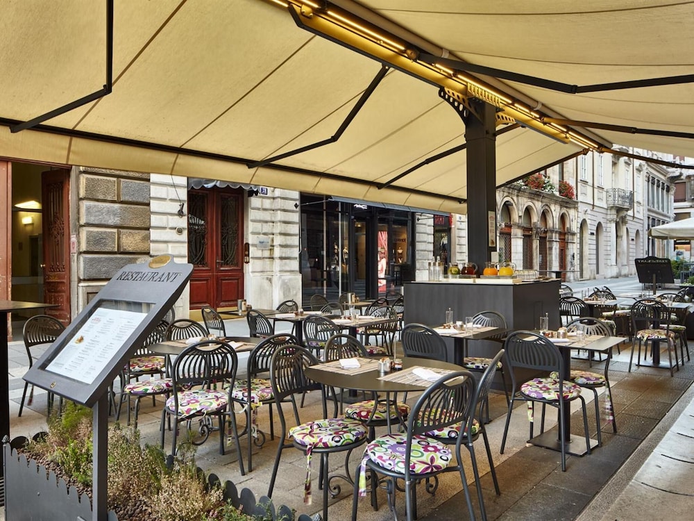 Continentale Hotel 53/66
