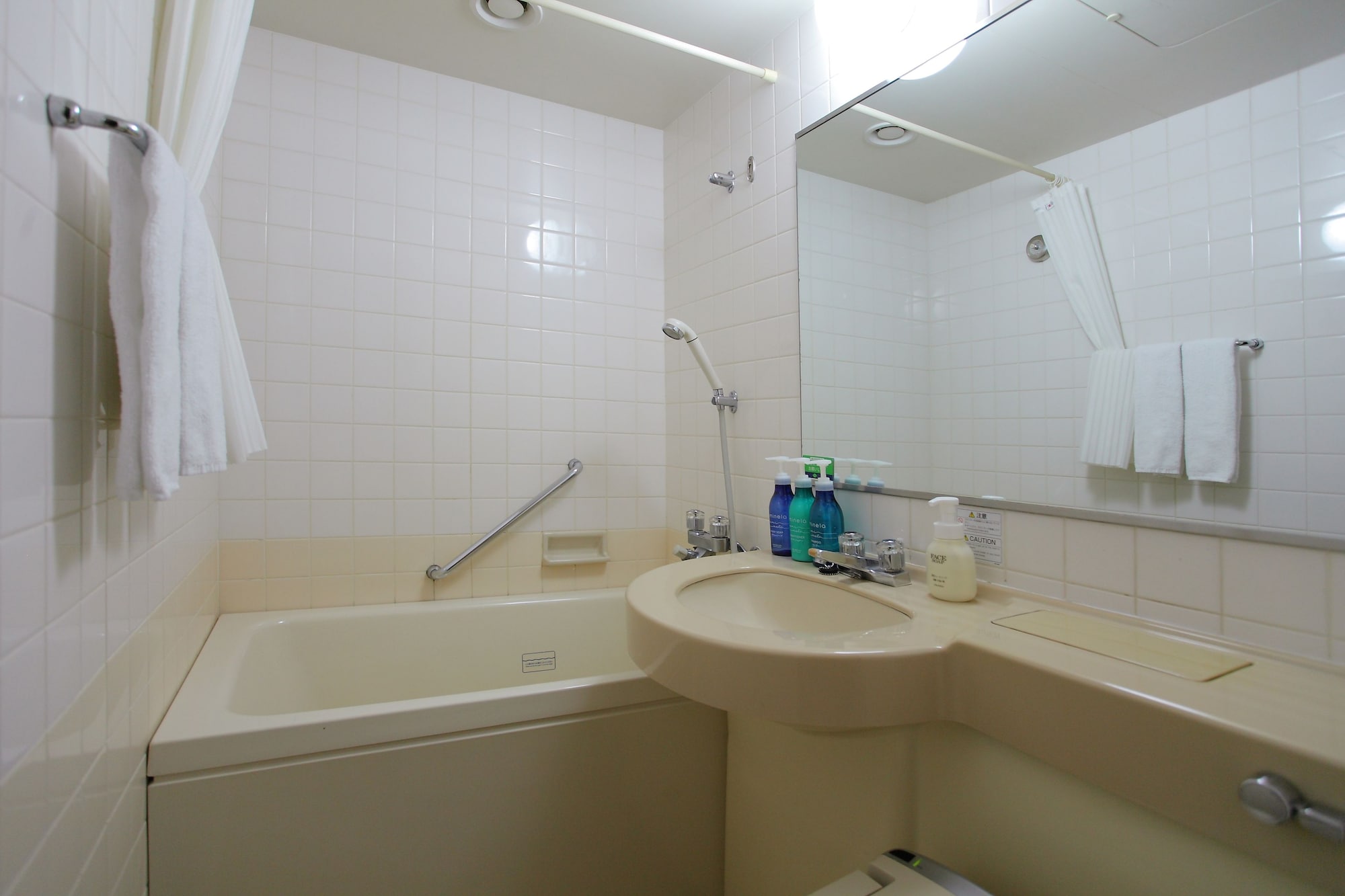 DELUXE, TWIN BEDS
