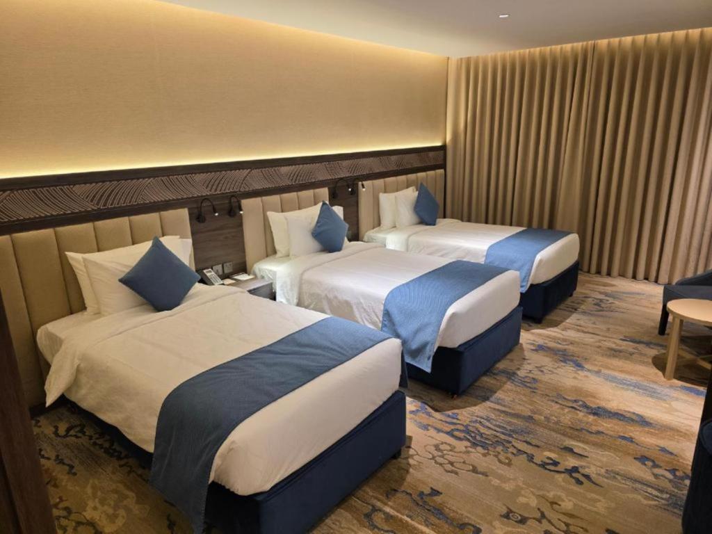 Classic Triple Non-view، فندق سدرة العالمية(Sedra Al Aalami Hotel) 5/7